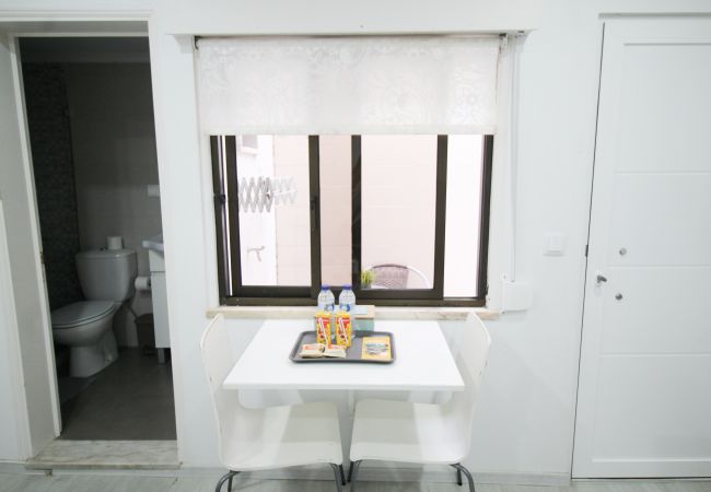 Studio in Lisbon - ORIENTE DNA STUDIOS N4 Studio in Lisbon - ORIENTE DNA STUDIOS N4