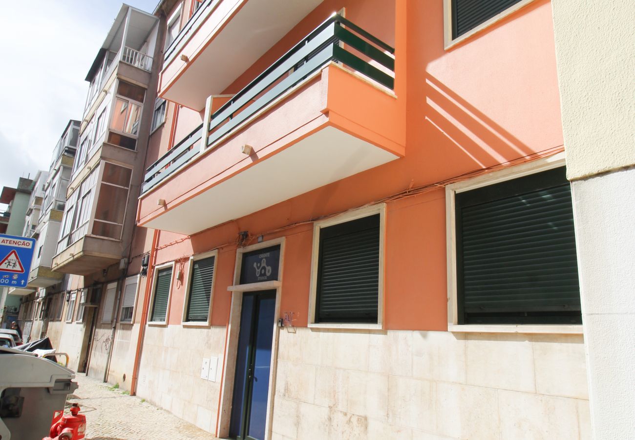 Appartement à Moscavide - ORIENTE DNA STUDIOS X 3ESQ